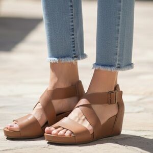 Gentle Soul Gisele Asymmetrical Toe Loop Kenneth Cole Leather Wedge Sandals